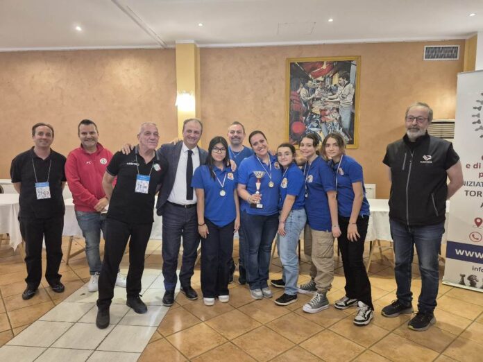Lilybetana Scacchi a Palermo con la squadra femminile Under 14 premiata a Villa D’Amato