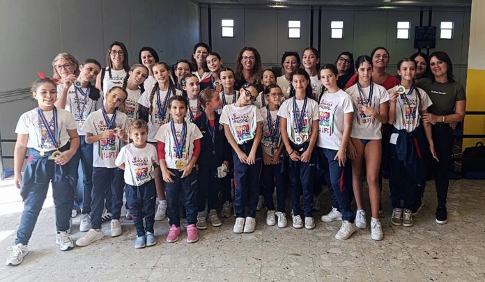 Atlete della Polisportiva Diavoli Rossi di Marsala dopo la gara regionale di ginnastica artistica a Spadafora