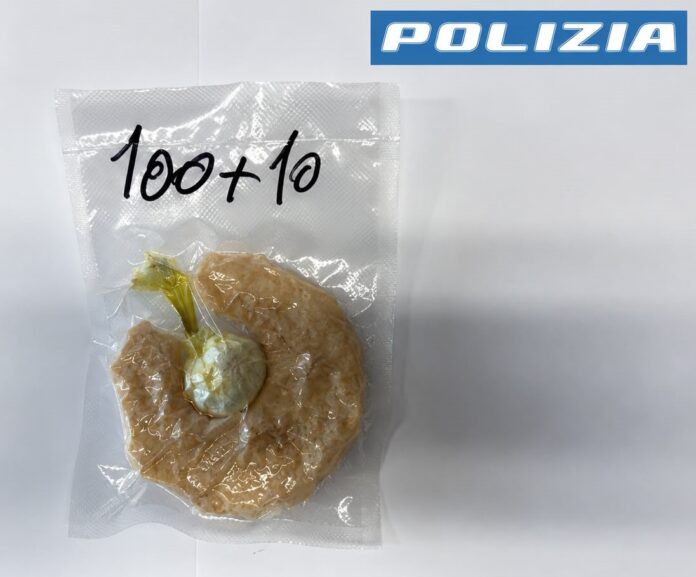 Crack e cocaina sequestrati dalla Polizia durante un controllo sull’A29 a Campobello di Mazara