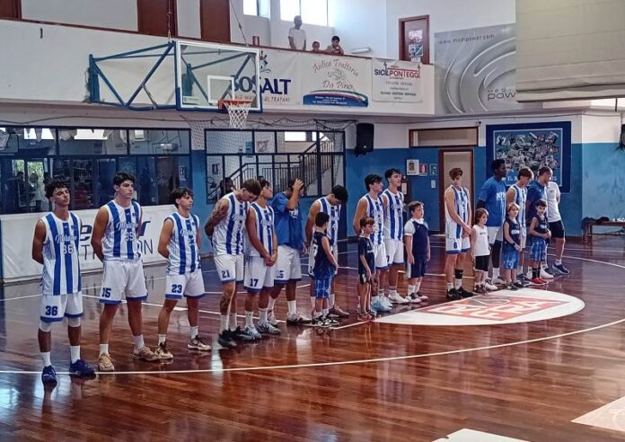 Nuova Pallacanestro Marsala schierata al PalaMedipower in vista della sfida contro il CUS Palermo
